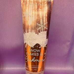 Snow Flakes & Cashmere